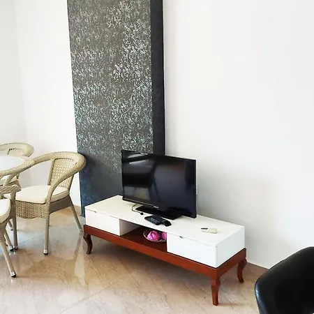 Queen Alanya 1+1 Fully Equipped Apartment אלאניה